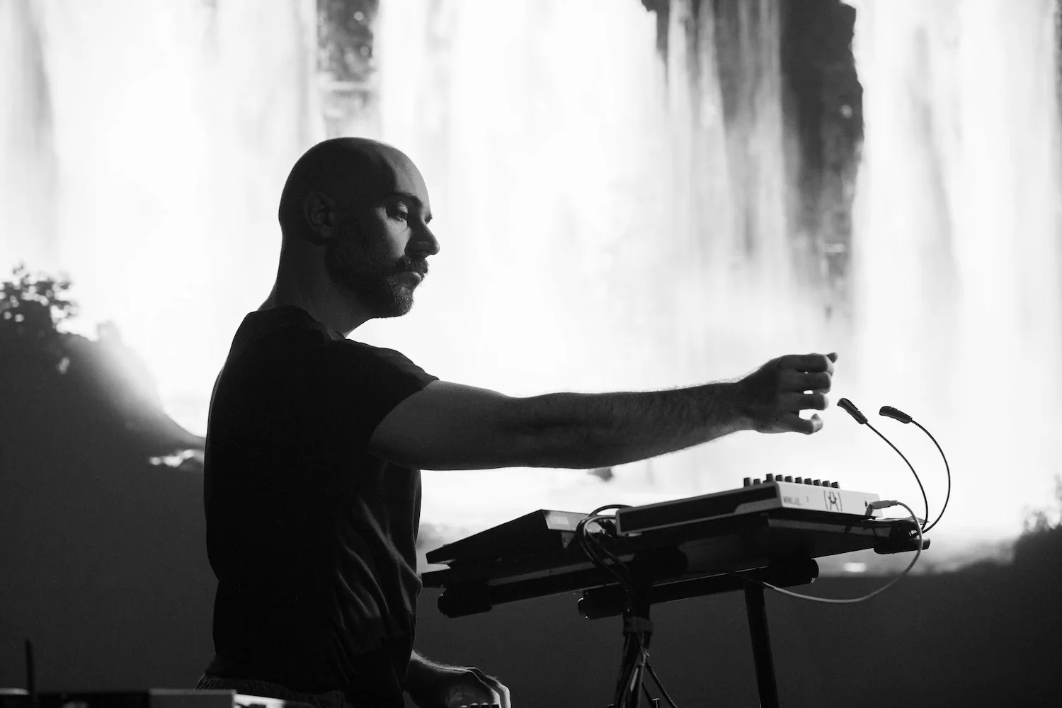 Live session performance photo 1
