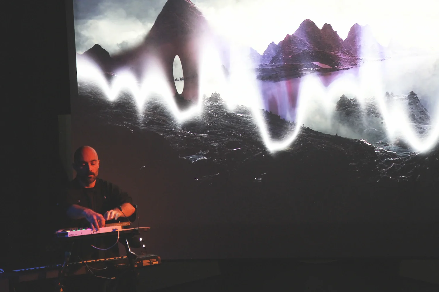 Live session performance photo 3