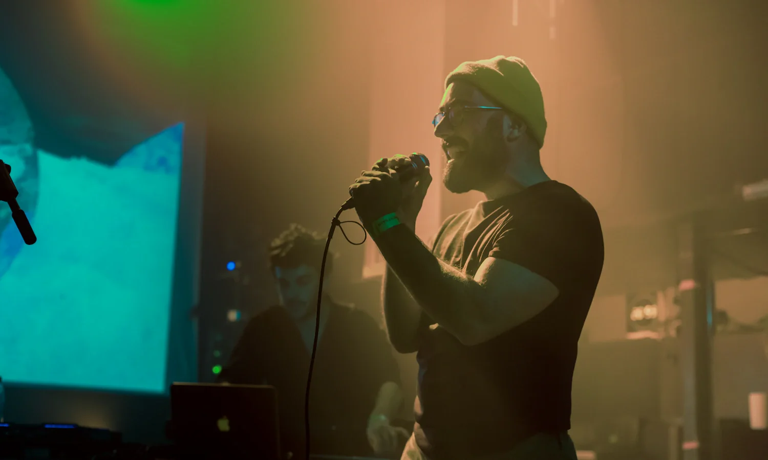 Live session performance photo 4